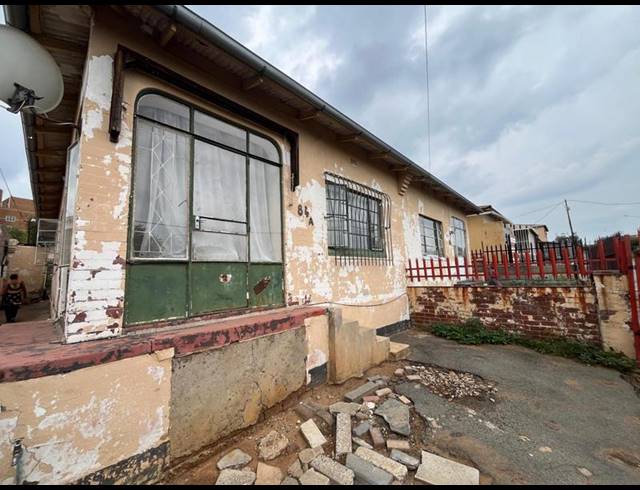 5 BEDROOM HOUSE FOR SALE IN ROSETTENVILLE